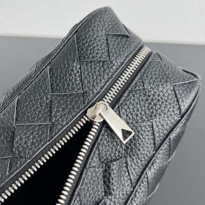 Bottega Veneta Intrecciato Grained Pouch