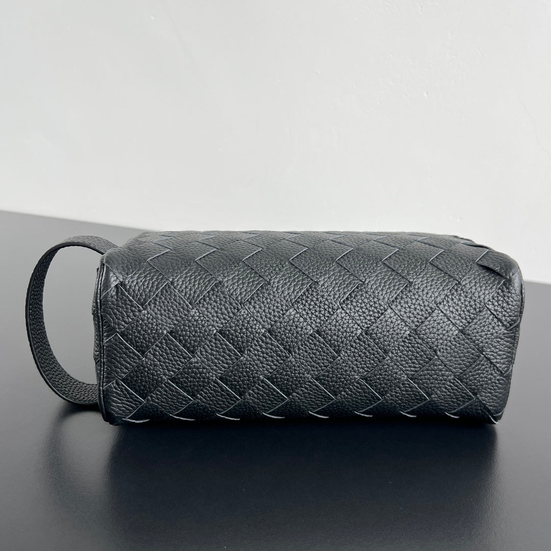 Bottega Veneta Intrecciato Grained Pouch