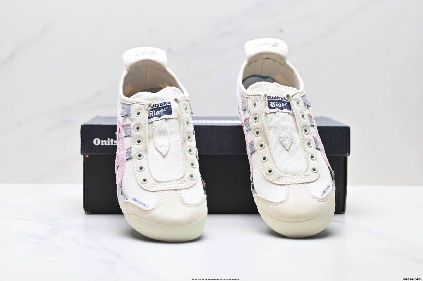 Onitsuka Tiger Mexico 66 Slip-On Sneakers