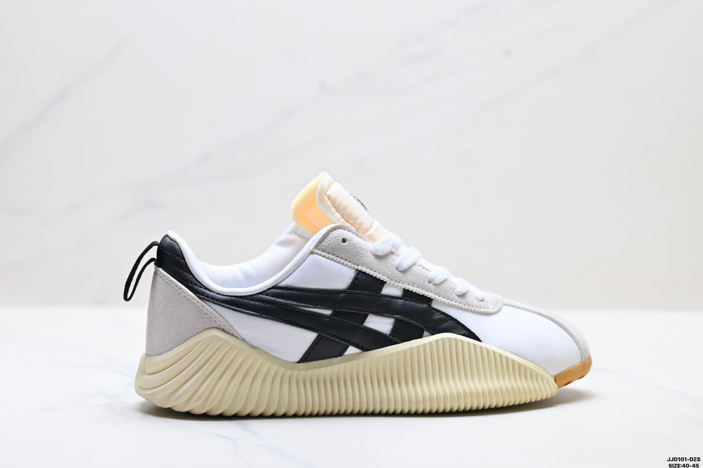 Onitsuka Tiger Acromount Retro Low-Top Sneakers
