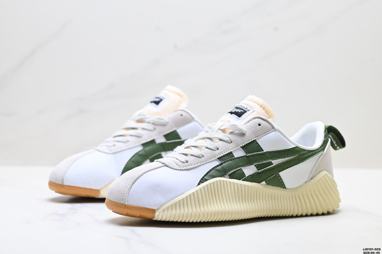 Onitsuka Tiger Acromount Retro Low-Top Sneakers