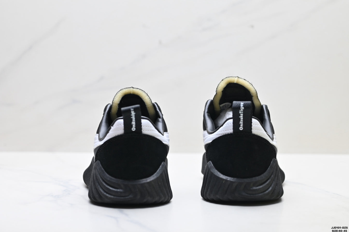 Onitsuka Tiger Acromount Retro Low-Top Sneakers