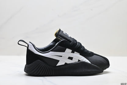 Onitsuka Tiger Acromount Retro Low-Top Sneakers