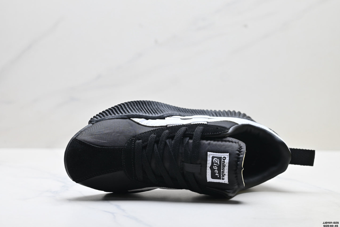 Onitsuka Tiger Acromount Retro Low-Top Sneakers