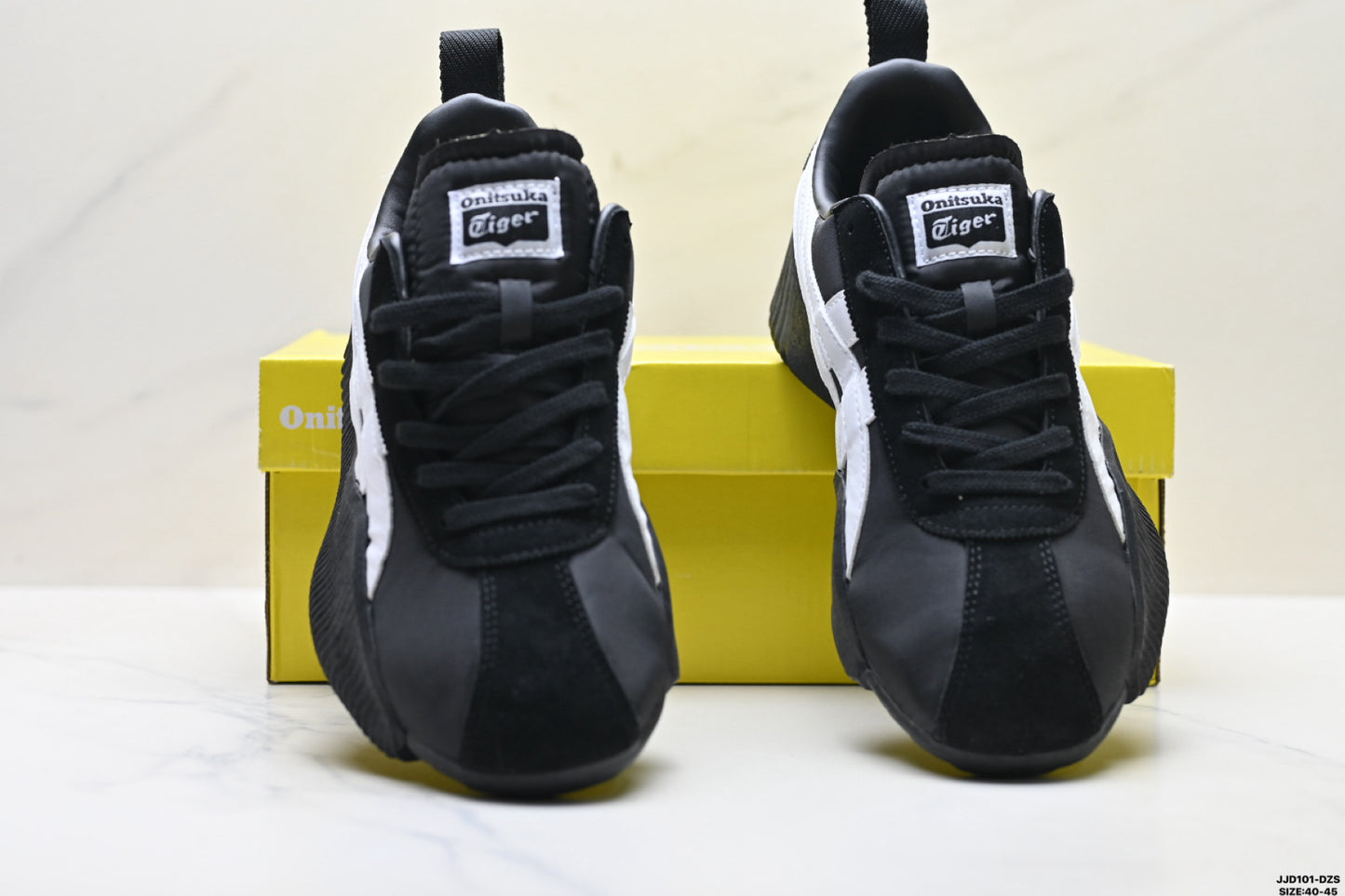 Onitsuka Tiger Acromount Retro Low-Top Sneakers