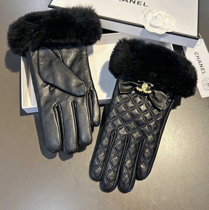 Chanel Double C Rabbit Fur Sheepskin Gloves – 2025FW
