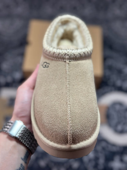 UGG Tazz Platform Snow Boots