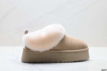 UGG Dakota Slip-On Snow Boots