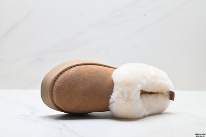 UGG Dakota Slip-On Snow Boots
