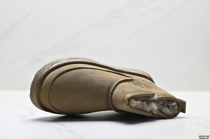 UGG Dakota City Mid-Cut Snow Boots