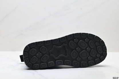 UGG Dakota City Mid-Cut Snow Boots