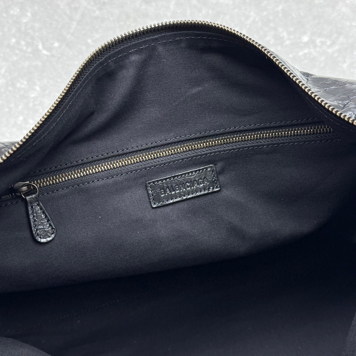 Balenciaga Le City Hobo Bag – Large