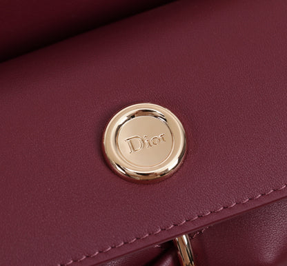 Dior Trapezoidal Bow Handbag – 2026 Spring/Summer Collection