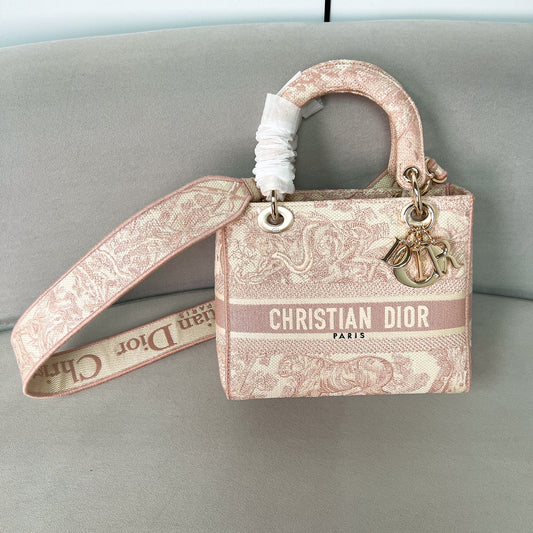 Dior Lady D-Lite Medium Shoulder Bag
