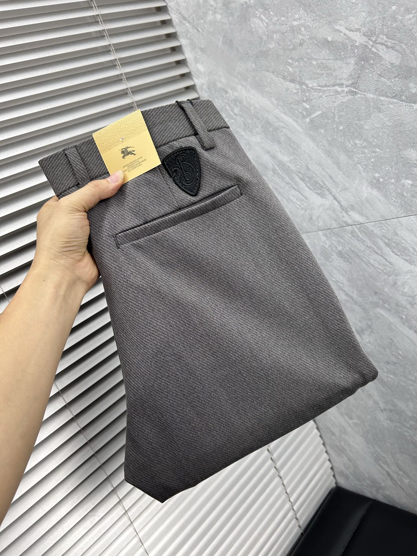 Burberry Tailored Casual Trousers – 2025SS