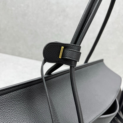 Balenciaga CarryAll Leather Handbag – 25SS