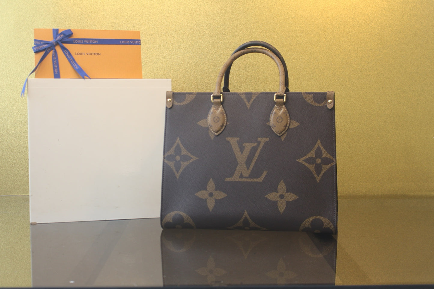 Louis Vuitton Onthego Monogram Tote Bag