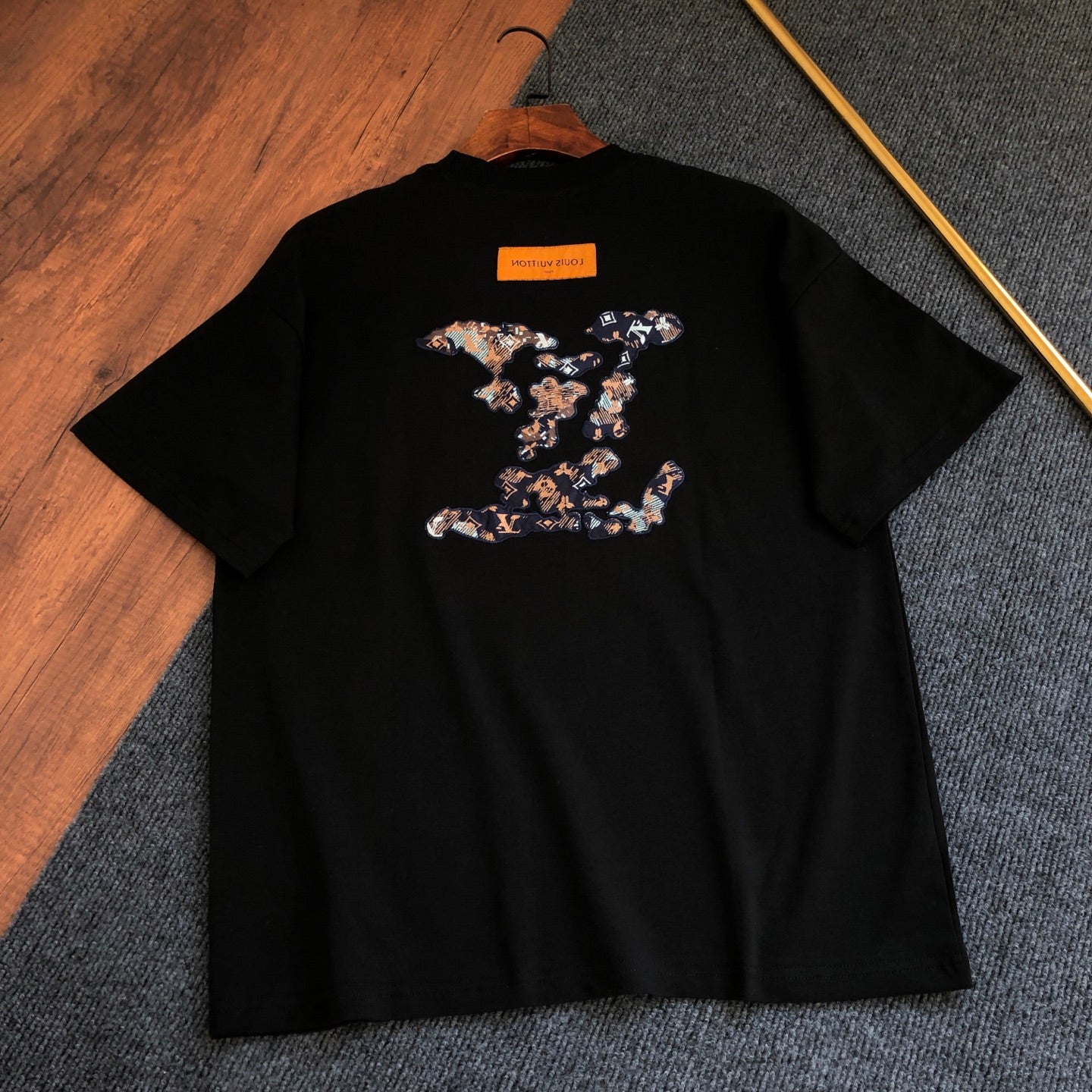 Louis Vuitton Embroidered Logo Crewneck T-Shirt – 2026SS