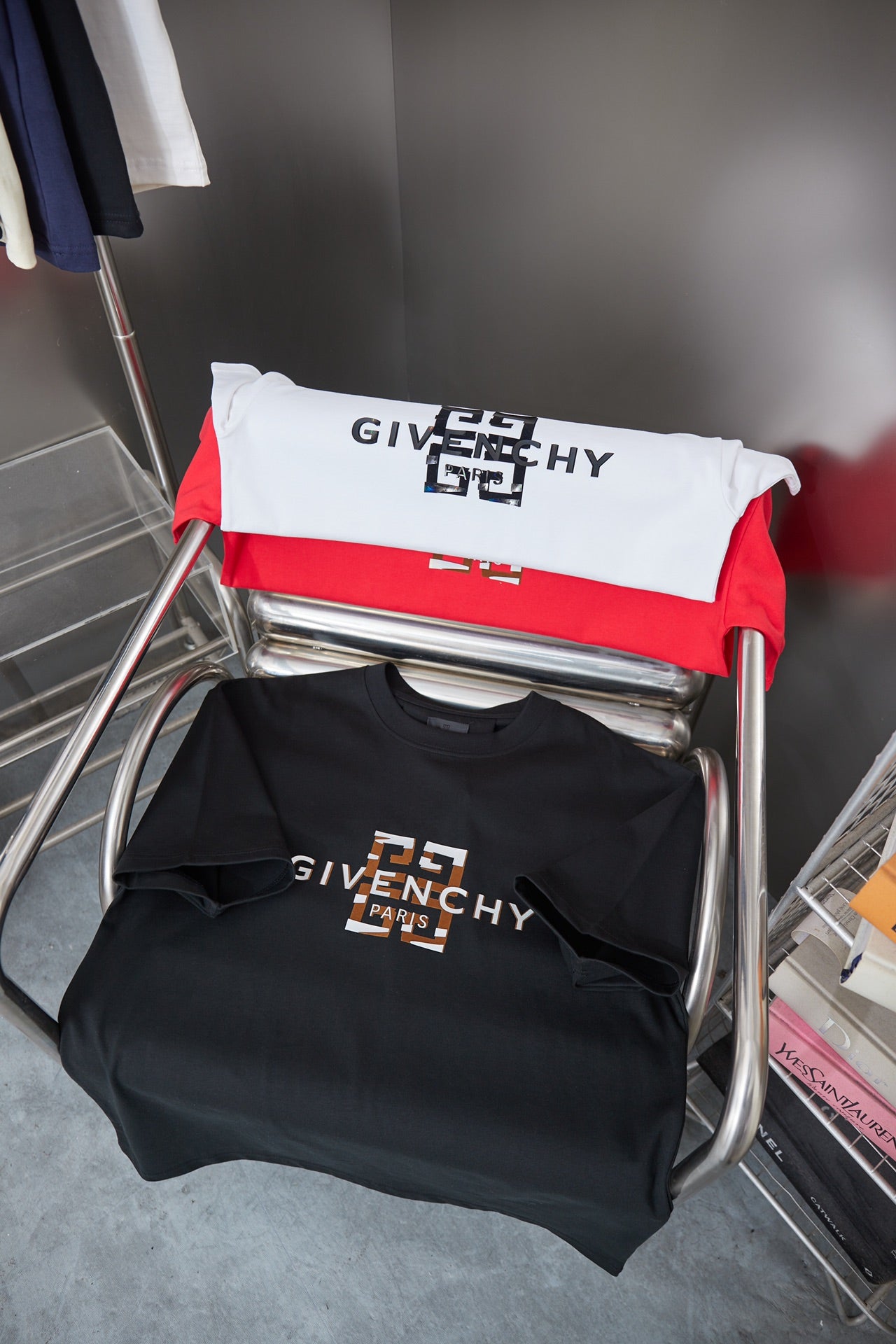 Givenchy Classic Logo Short-Sleeve T-Shirt – 26SS