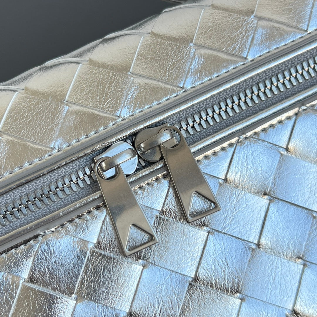 Bottega Veneta Intrecciato Vanity Case