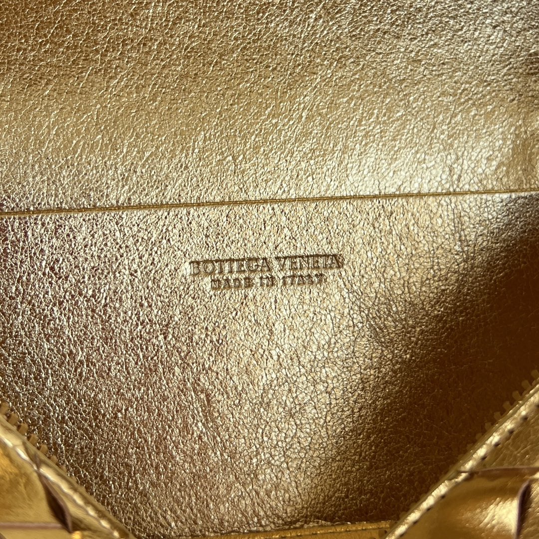 Bottega Veneta Intrecciato Vanity Case