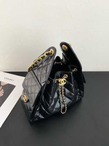 Chanel Oil Wax Leather Hobo Bag – 25C