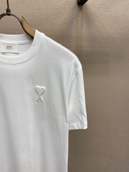 AMI Paris Embossed Heart T-Shirt – 2026