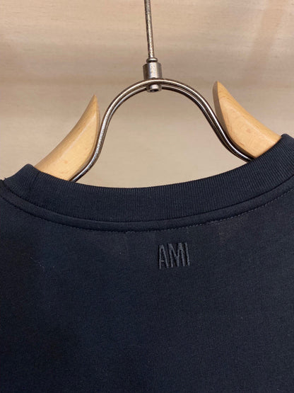 AMI Paris Embossed Heart T-Shirt – 2026