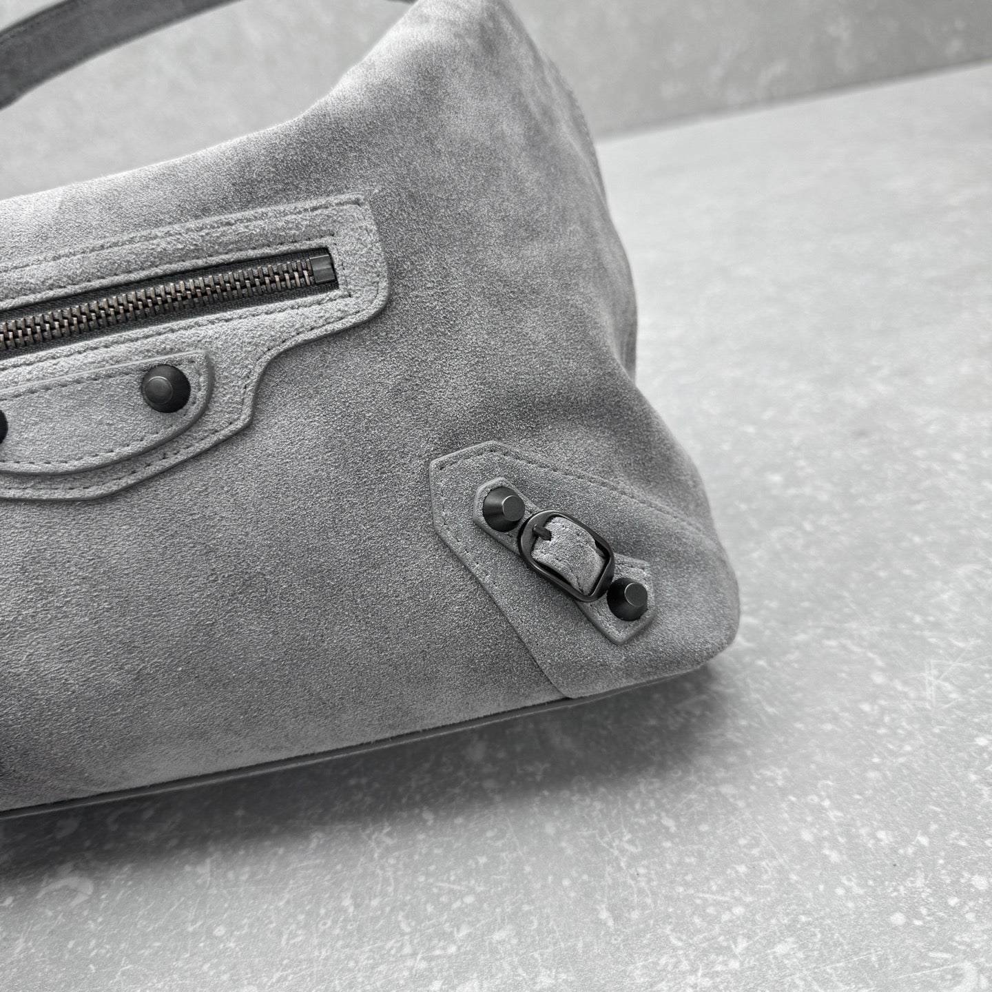 Balenciaga Le City Hobo Bag – Small