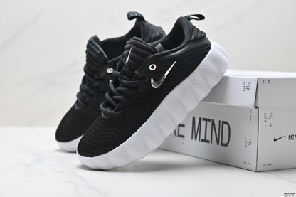 Nike Mind 002 Training Shoes