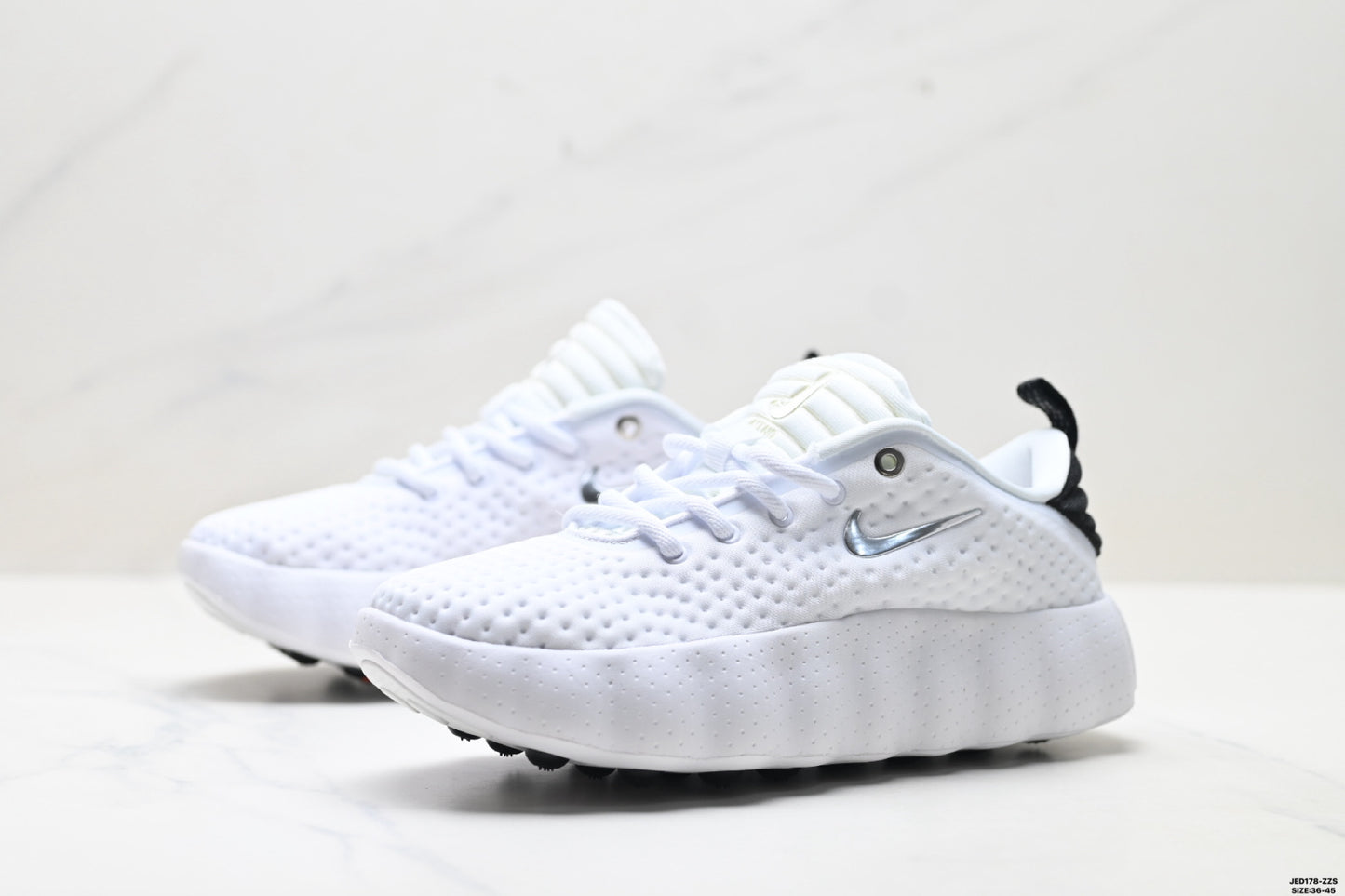 Nike Mind 002 Training Shoes