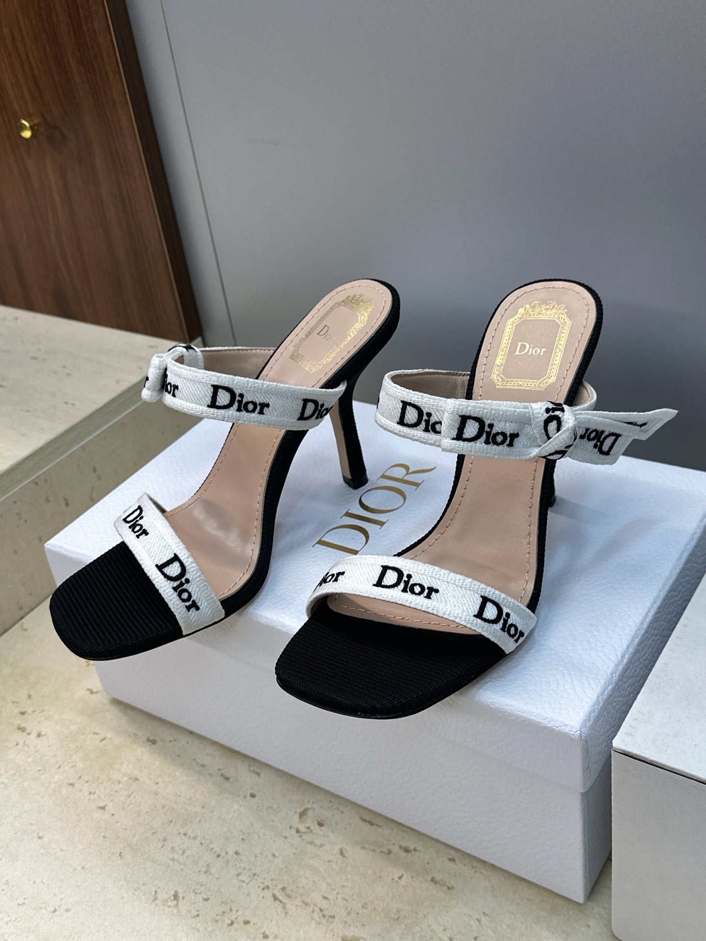Dior J'Adior Dentelle Jelly Bow Pumps – 2026 Early Spring Collection