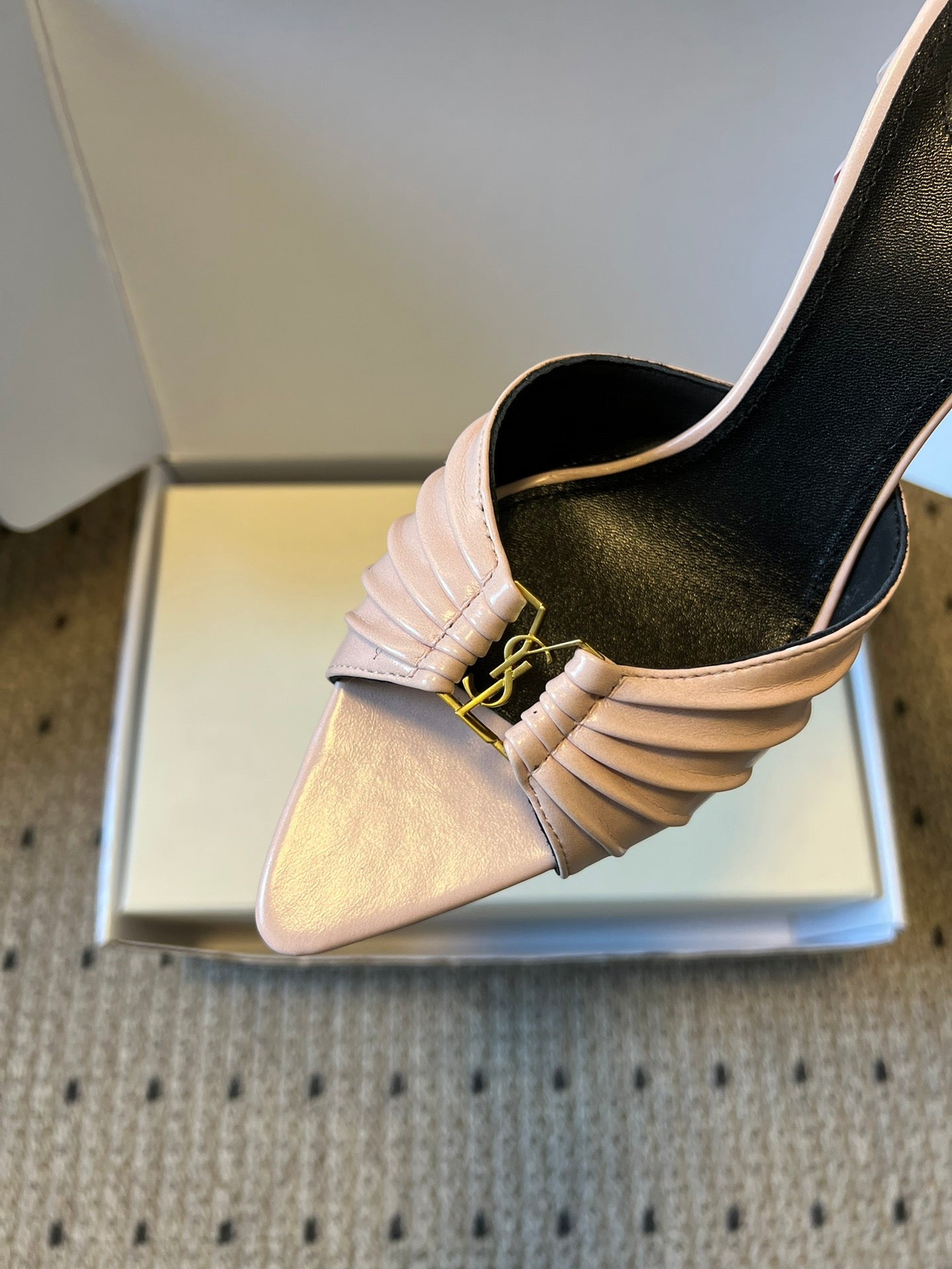 Saint Laurent Pleated Pointed-Toe Mules – 26SS