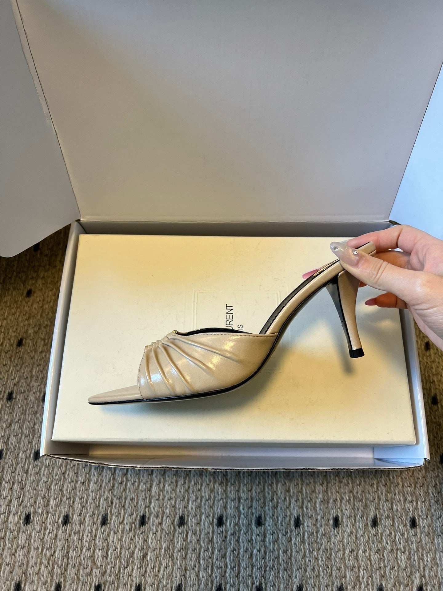 Saint Laurent Pleated Pointed-Toe Mules – 26SS
