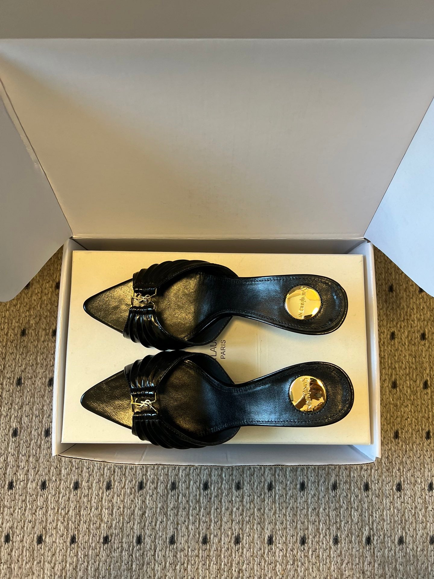 Saint Laurent Pleated Pointed-Toe Mules – 26SS