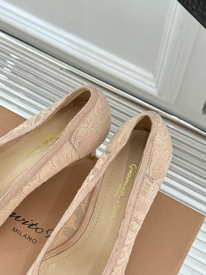 Gianvito Rossi Lace Pointed-Toe Pumps – 26WF