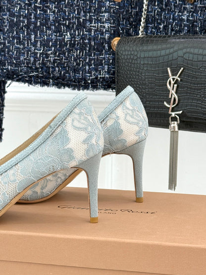 Gianvito Rossi Lace Pointed-Toe Pumps – 26WF