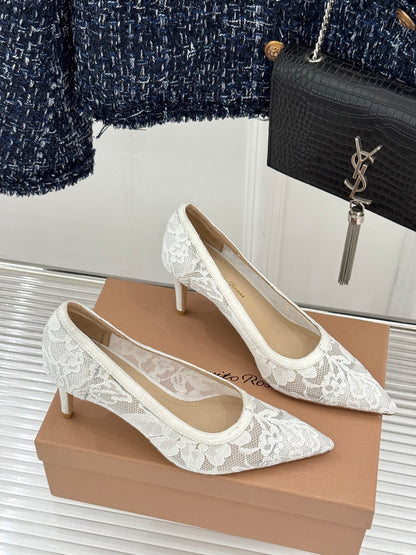 Gianvito Rossi Lace Pointed-Toe Pumps – 26WF