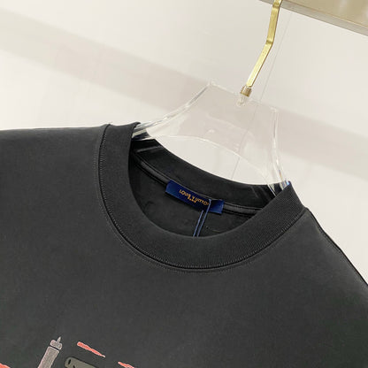 Louis Vuitton Eiffel Tower Silicone Logo T-Shirt – 2025SS