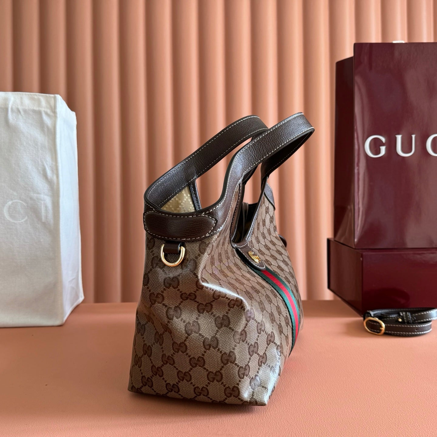 Gucci Giglio GG Supreme Handbag – 2026 Spring/Summer Collection
