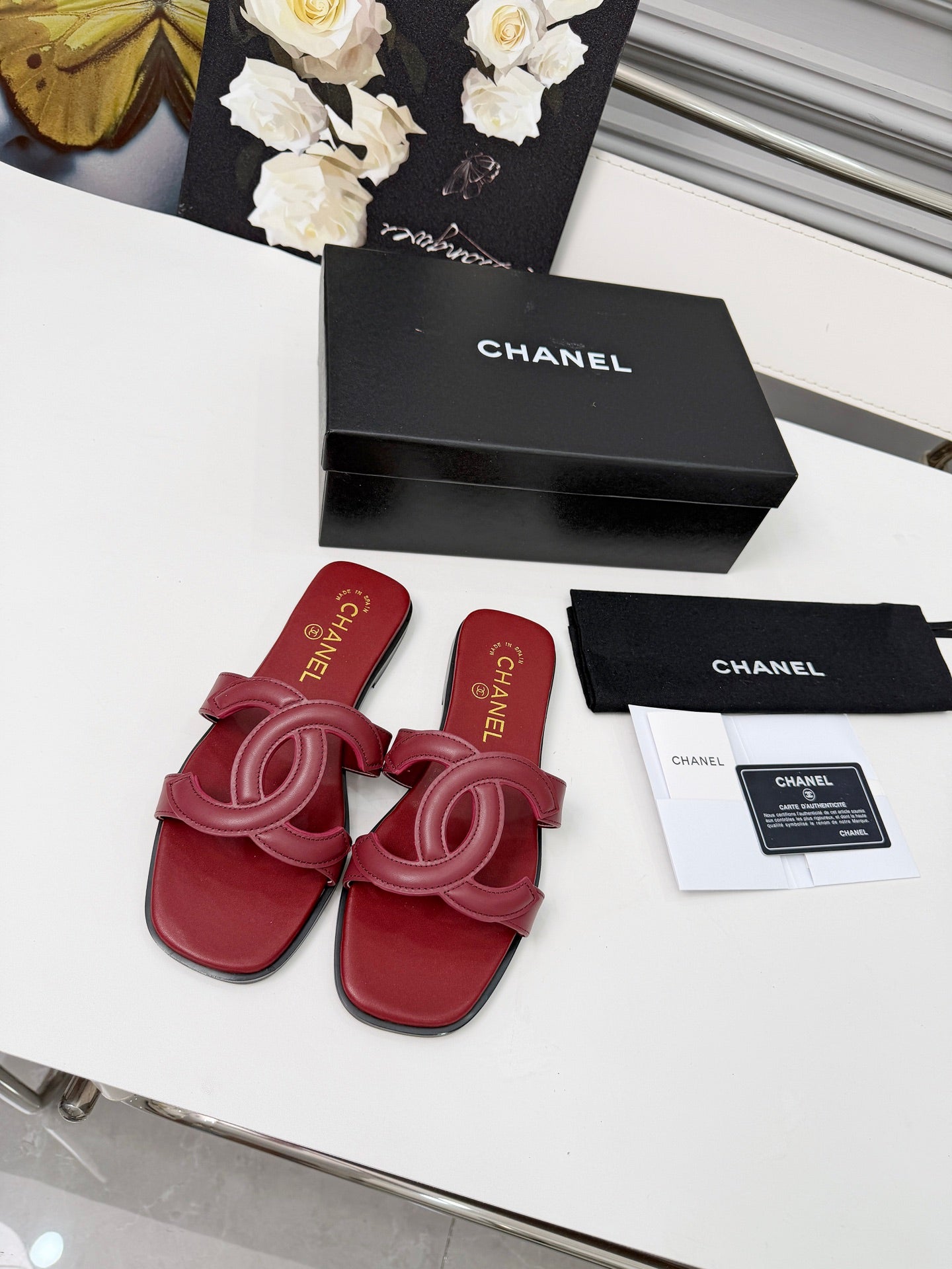 Chanel Double C Stitched Flat Sandals – 26S Collection