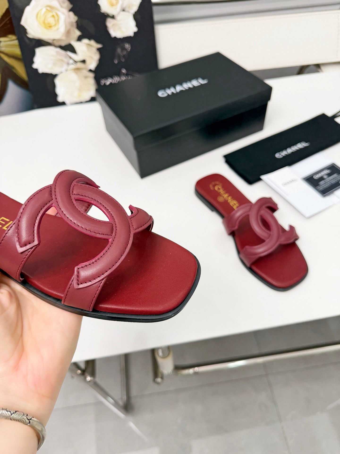 Chanel Double C Stitched Flat Sandals – 26S Collection
