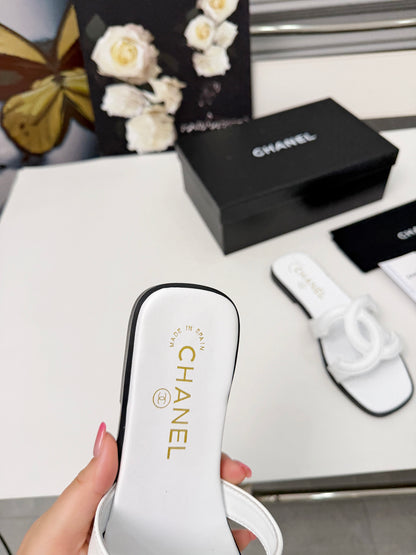 Chanel Double C Stitched Flat Sandals – 26S Collection