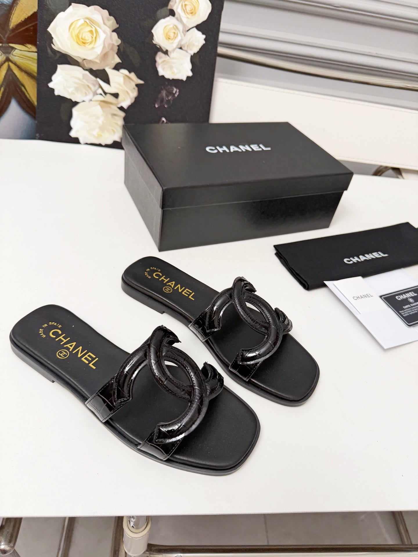 Chanel Double C Stitched Flat Sandals – 26S Collection