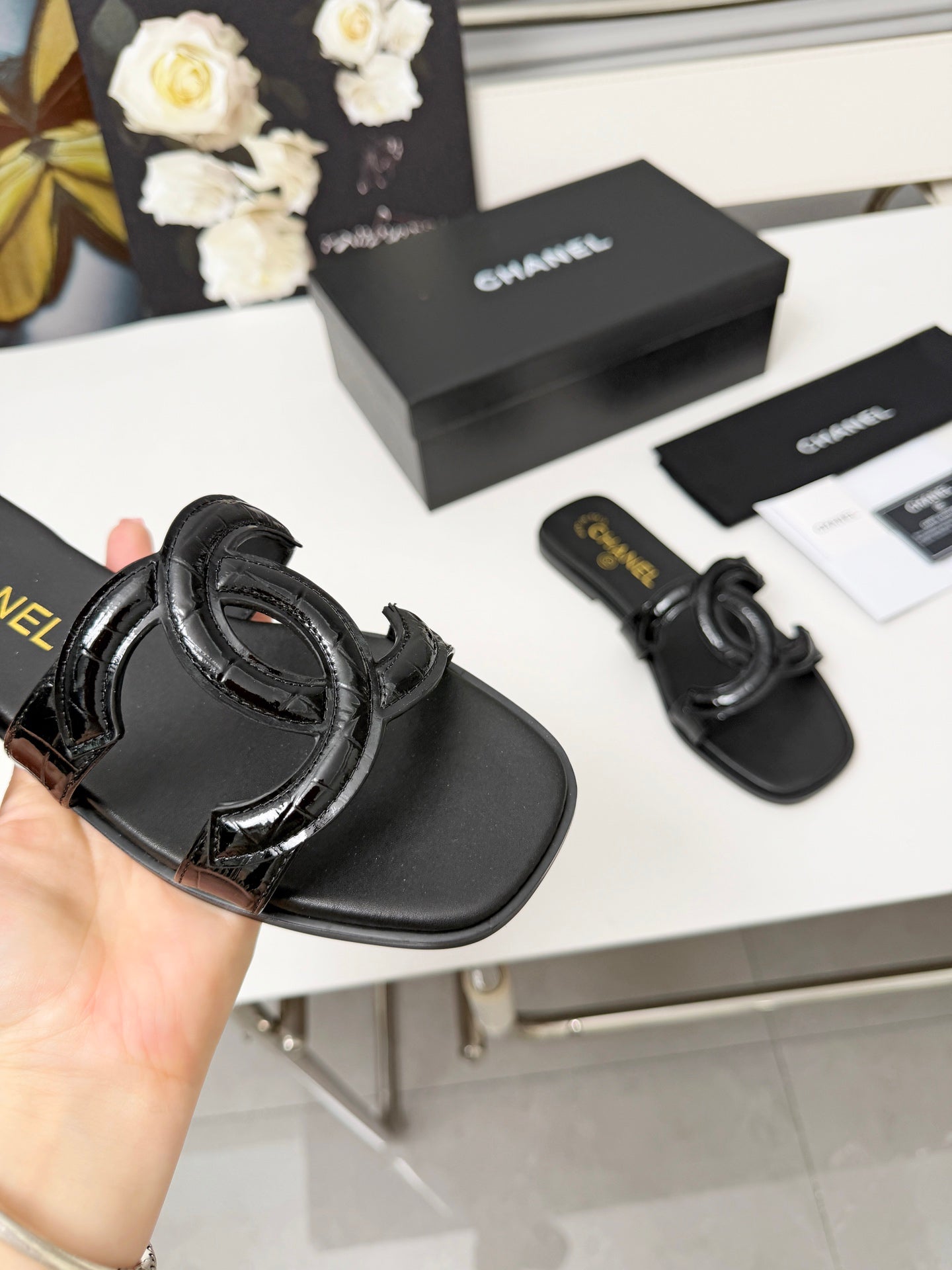 Chanel Double C Stitched Flat Sandals – 26S Collection