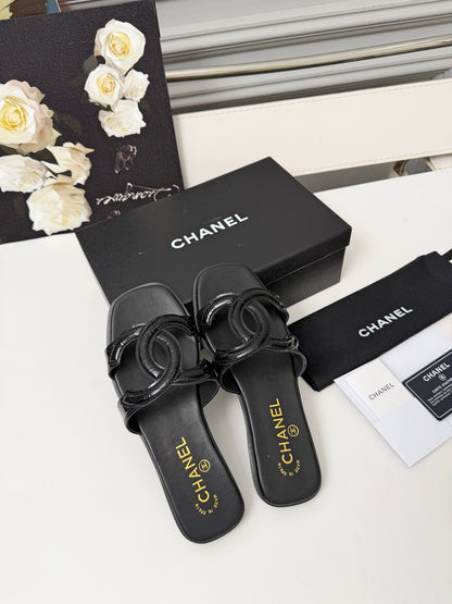 Chanel Double C Stitched Flat Sandals – 26S Collection