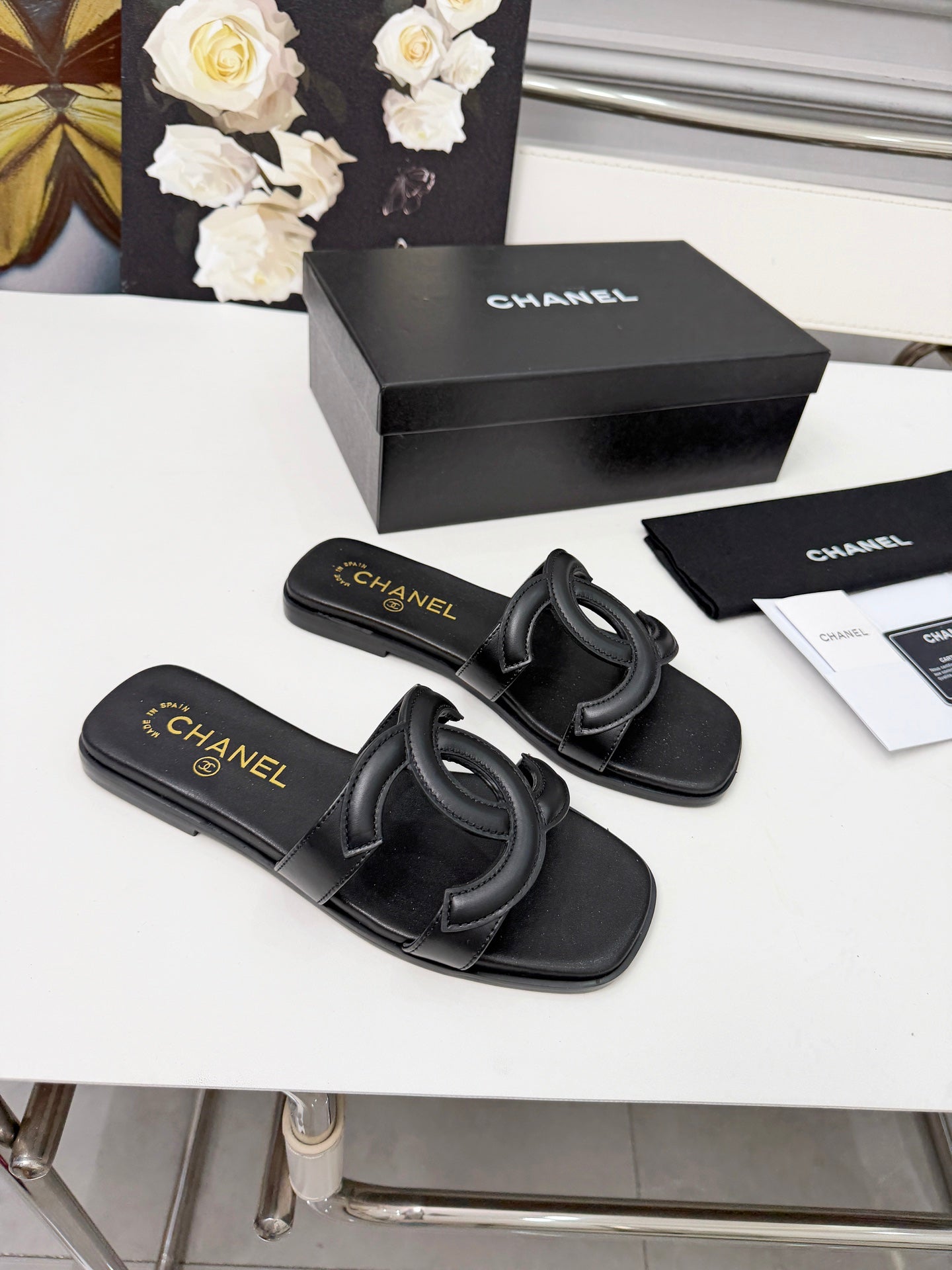 Chanel Double C Stitched Flat Sandals – 26S Collection