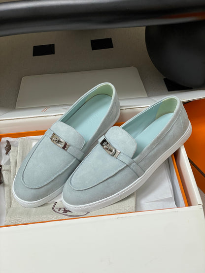 Hermès Mind Suede Kelly Buckle Loafers – 26S Spring/Summer Collection