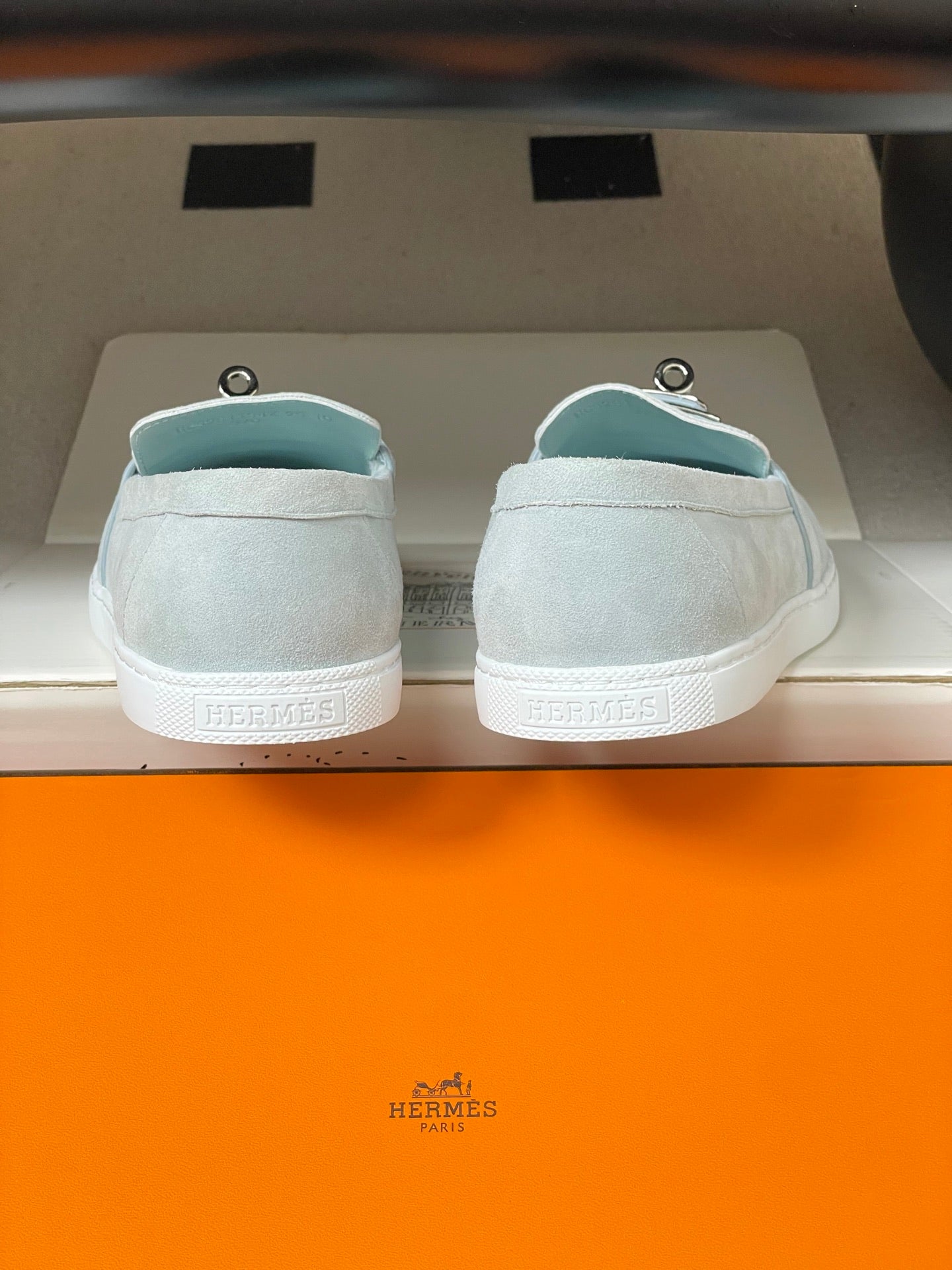 Hermès Mind Suede Kelly Buckle Loafers – 26S Spring/Summer Collection