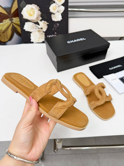 Chanel Double C Stitched Flat Sandals – 26S Collection